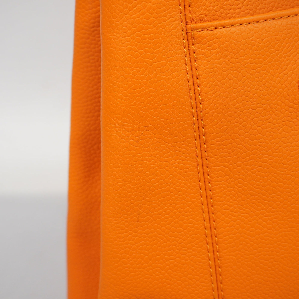 ChanelAuth  Women's Caviar Leather Shoulder Bag Orange