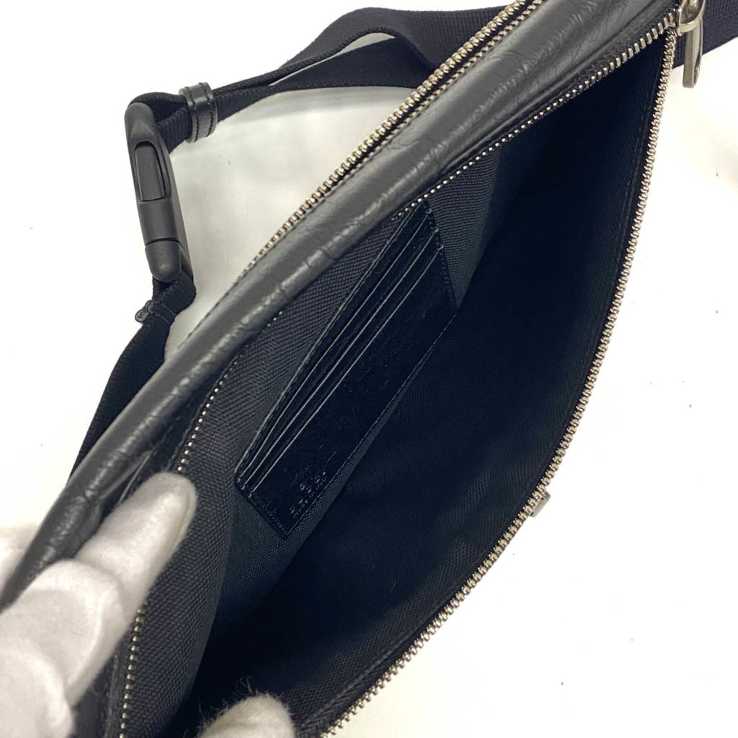Gucci Black Leather Shoulder Bag