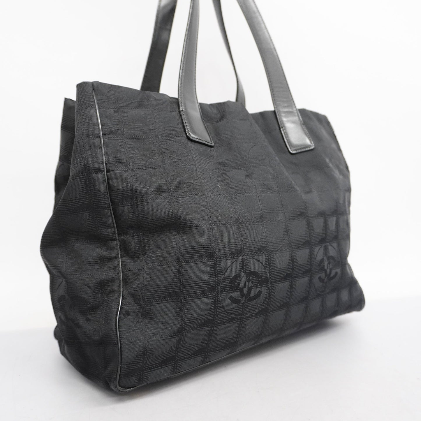 ChanelAuth  New Travel Line Tote Bag Women's Nylon Canvas Tote Bag Black