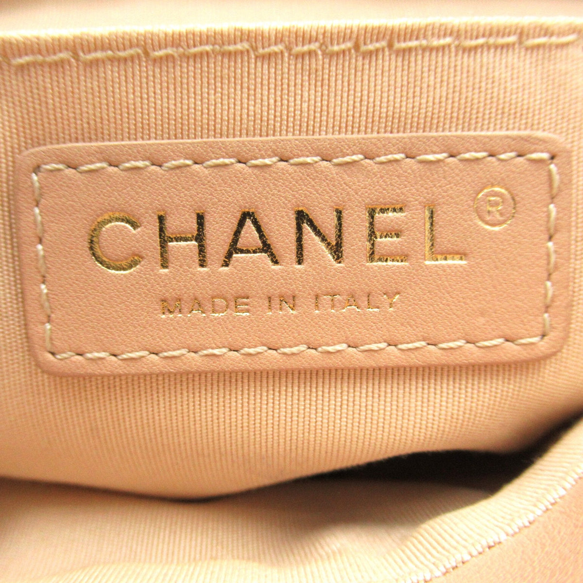 CHANEL V-stitch Rucksack Beige leather