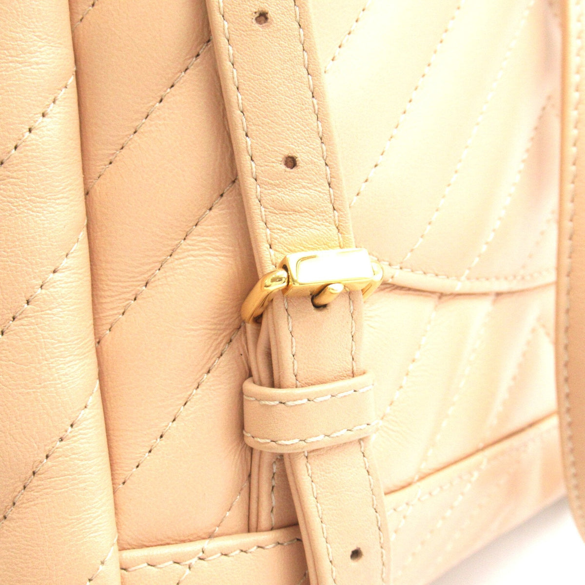 CHANEL V-stitch Rucksack Beige leather