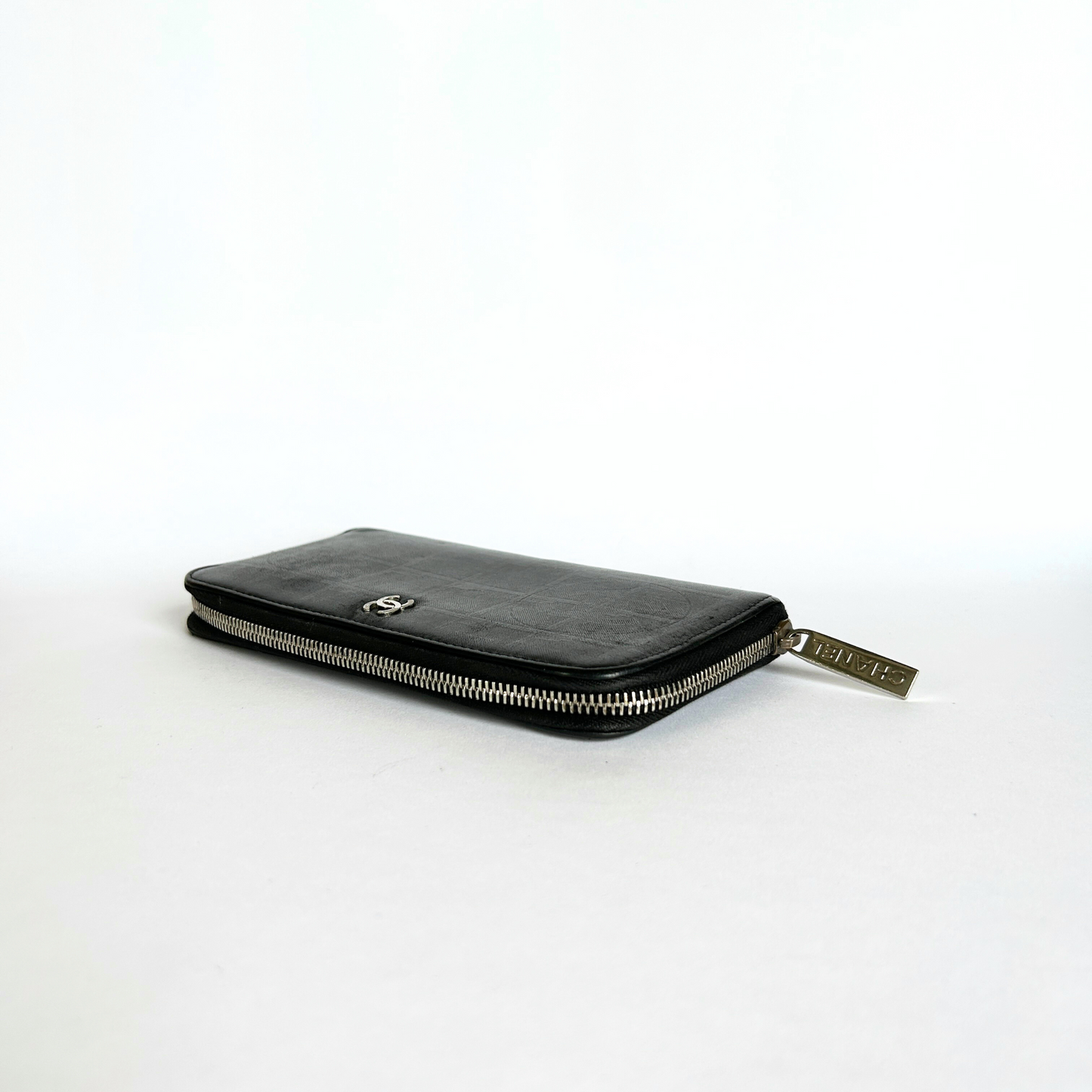Chanel CC Zipper Wallet in Black Lambskin Leather