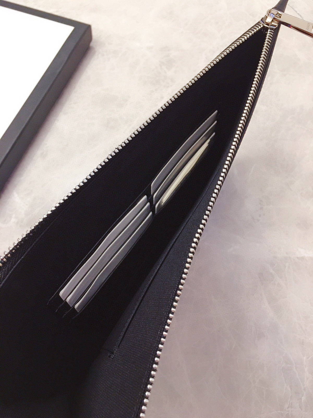 GC218  11.8x7.9inch