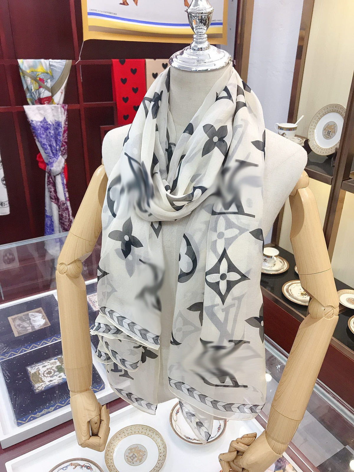 CLTH148 100% silk	200x110cm