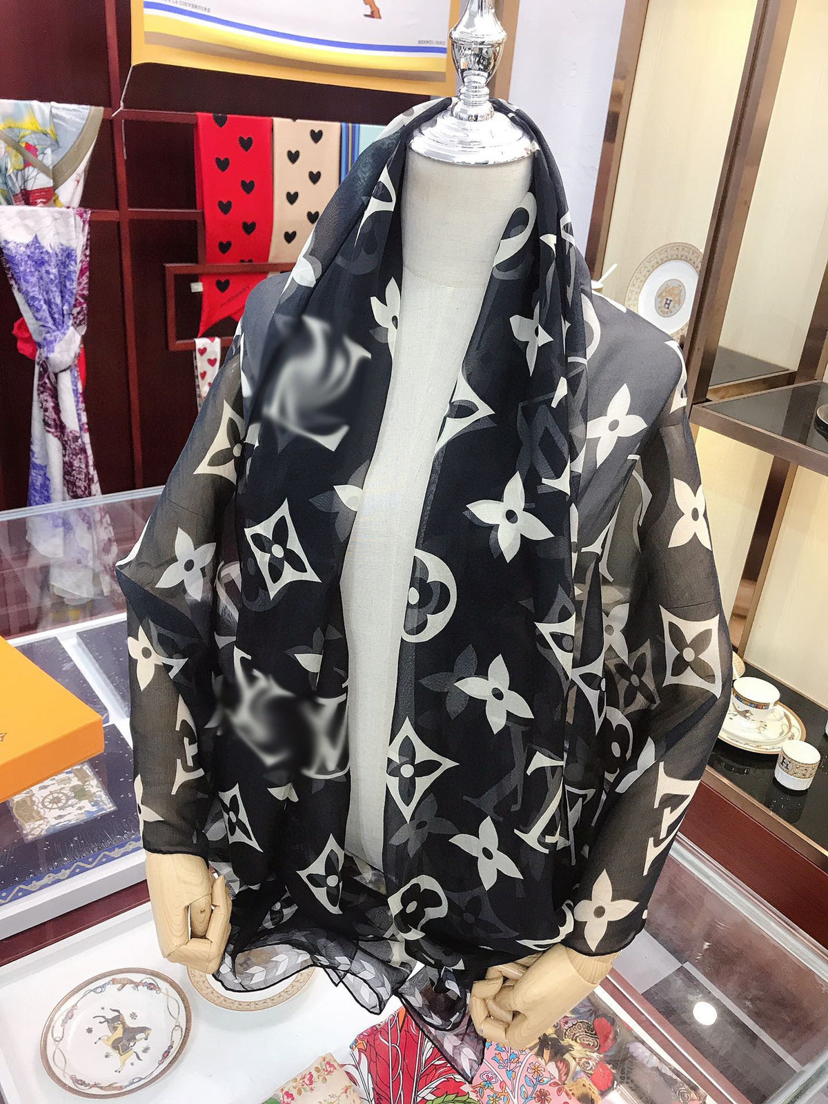 CLTH149 100% silk 200x110cm