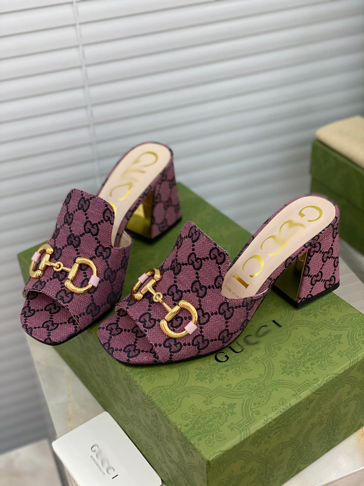 SE504  Size 5-10 Heels:7.5cm Material: Cowhide Lining: Sheep skin Sole: Italian leather