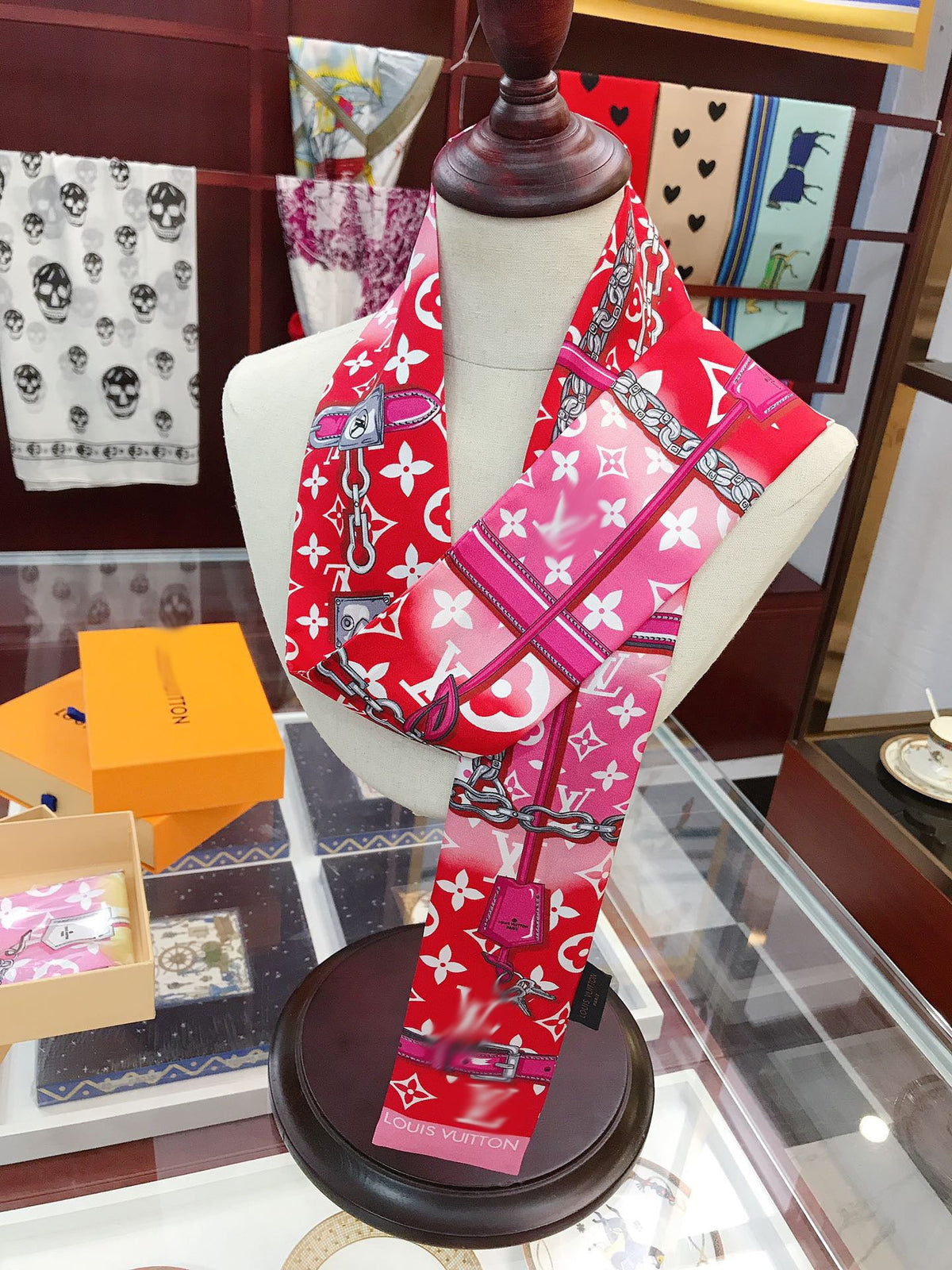 CLTH164  100% Silk	8x120cm