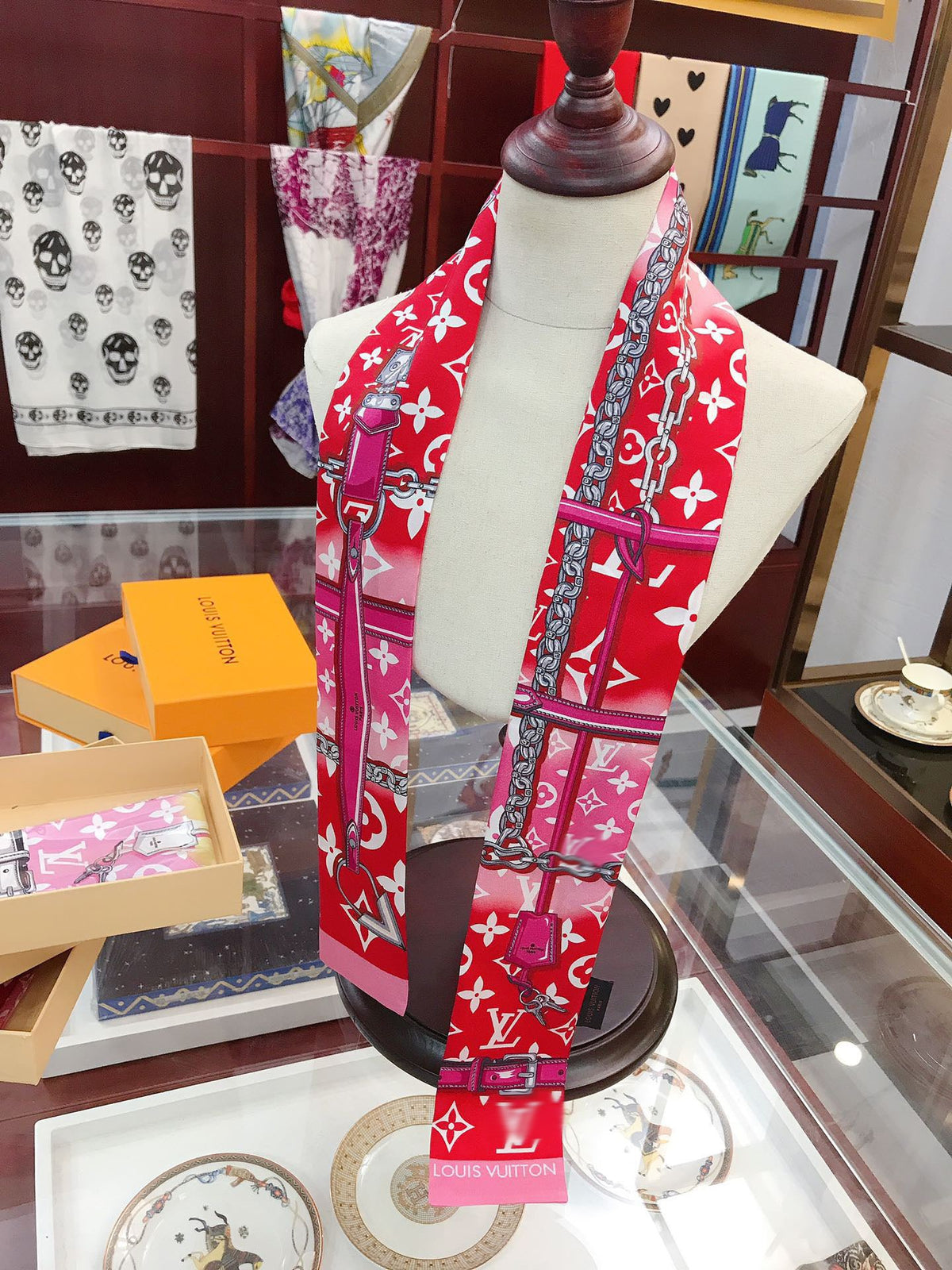 CLTH164  100% Silk	8x120cm