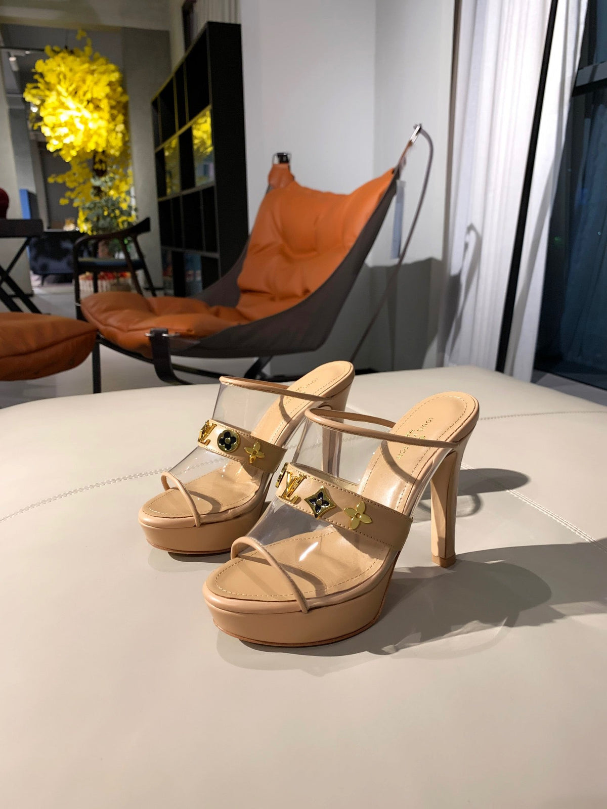 SE571 Size 4-11   Heels:10cm Material: Cowhide  Lining: Sheep skin Sole: Italian leather