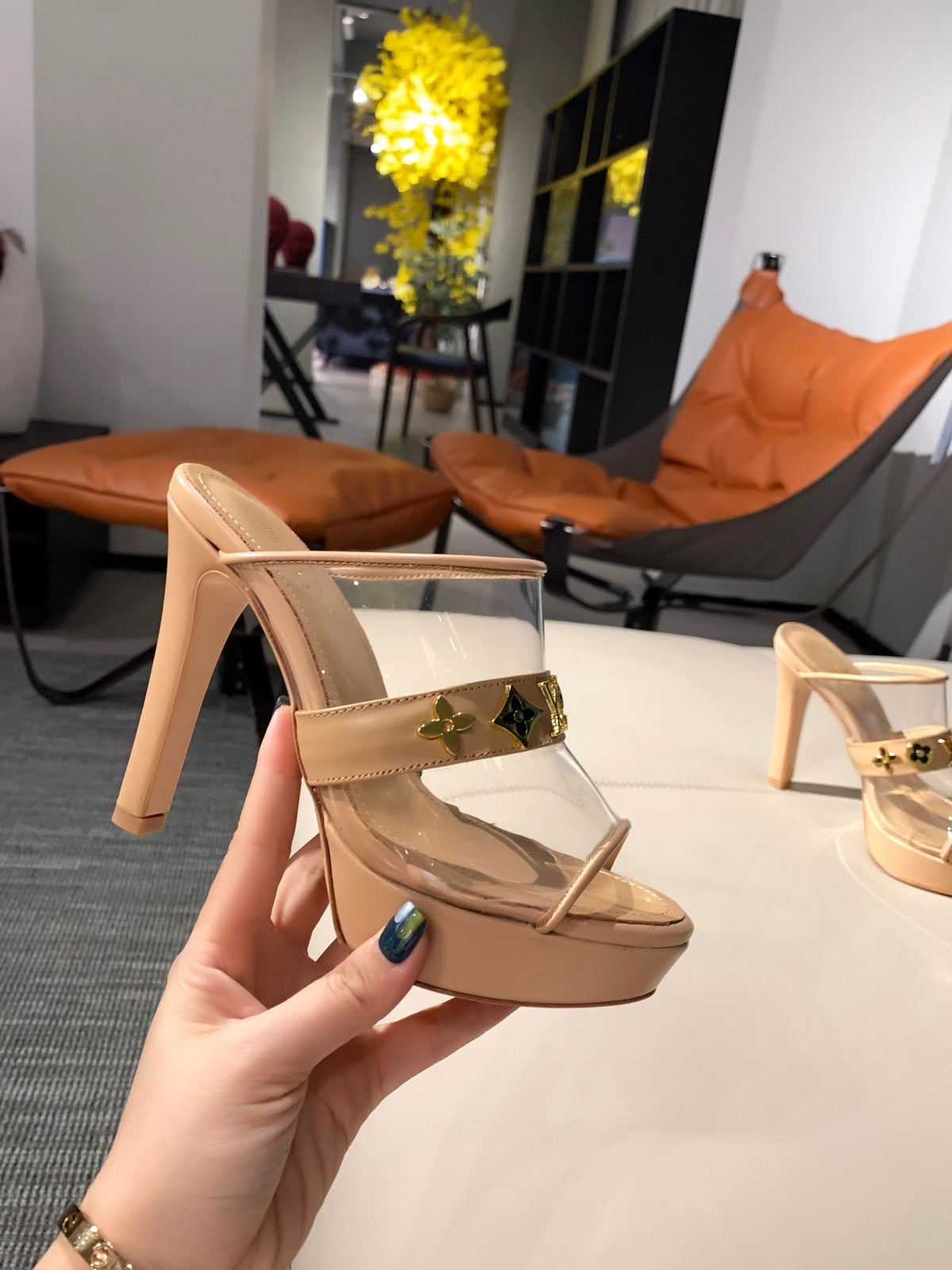 SE571 Size 4-11   Heels:10cm Material: Cowhide  Lining: Sheep skin Sole: Italian leather
