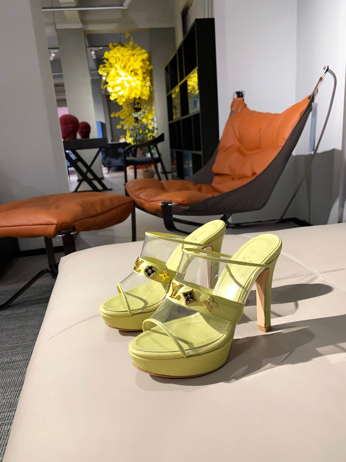 SE572 Size 4-11   Heels:10cm Material: Cowhide  Lining: Sheep skin Sole: Italian leather