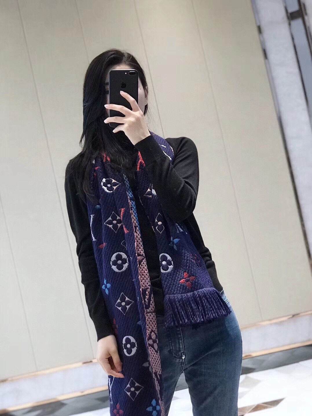 CLTH186  94%wool, 6% Pure Silk	174x30cm
