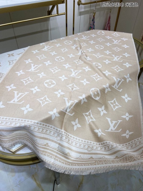 CLTH187   70%Wool, 30% Pure Silk	70x200cm