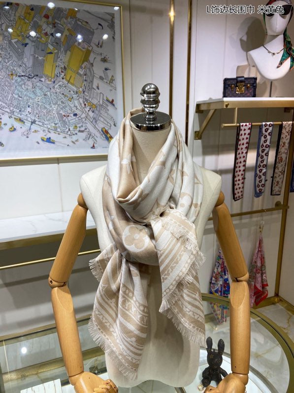 CLTH187   70%Wool, 30% Pure Silk	70x200cm