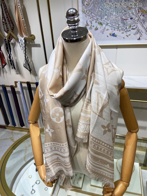 CLTH187   70%Wool, 30% Pure Silk	70x200cm
