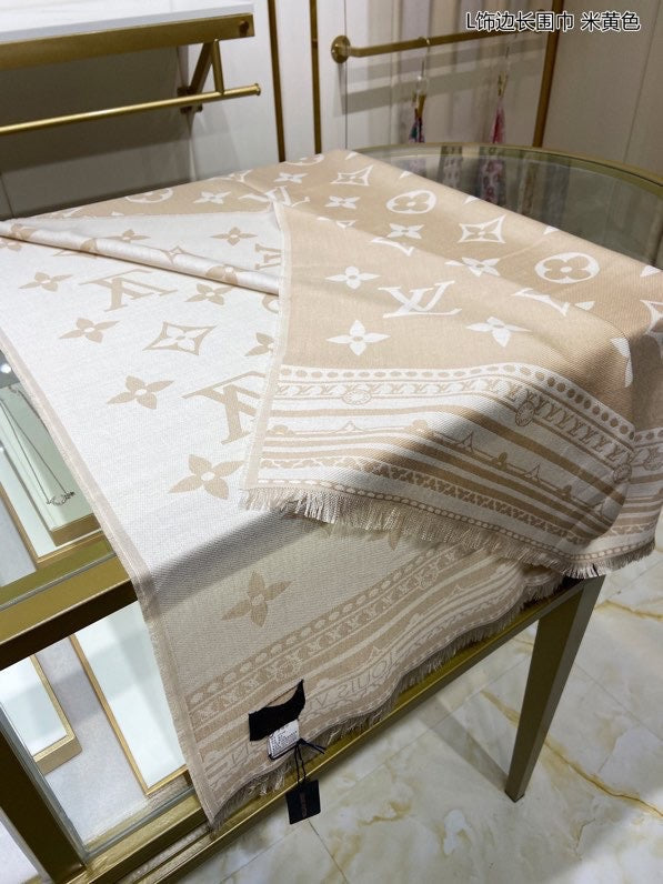 CLTH187   70%Wool, 30% Pure Silk	70x200cm