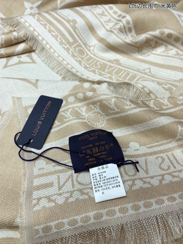 CLTH187   70%Wool, 30% Pure Silk	70x200cm