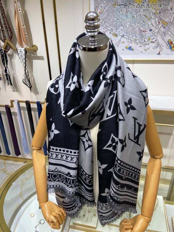 CLTH187   70%Wool, 30% Pure Silk	70x200cm