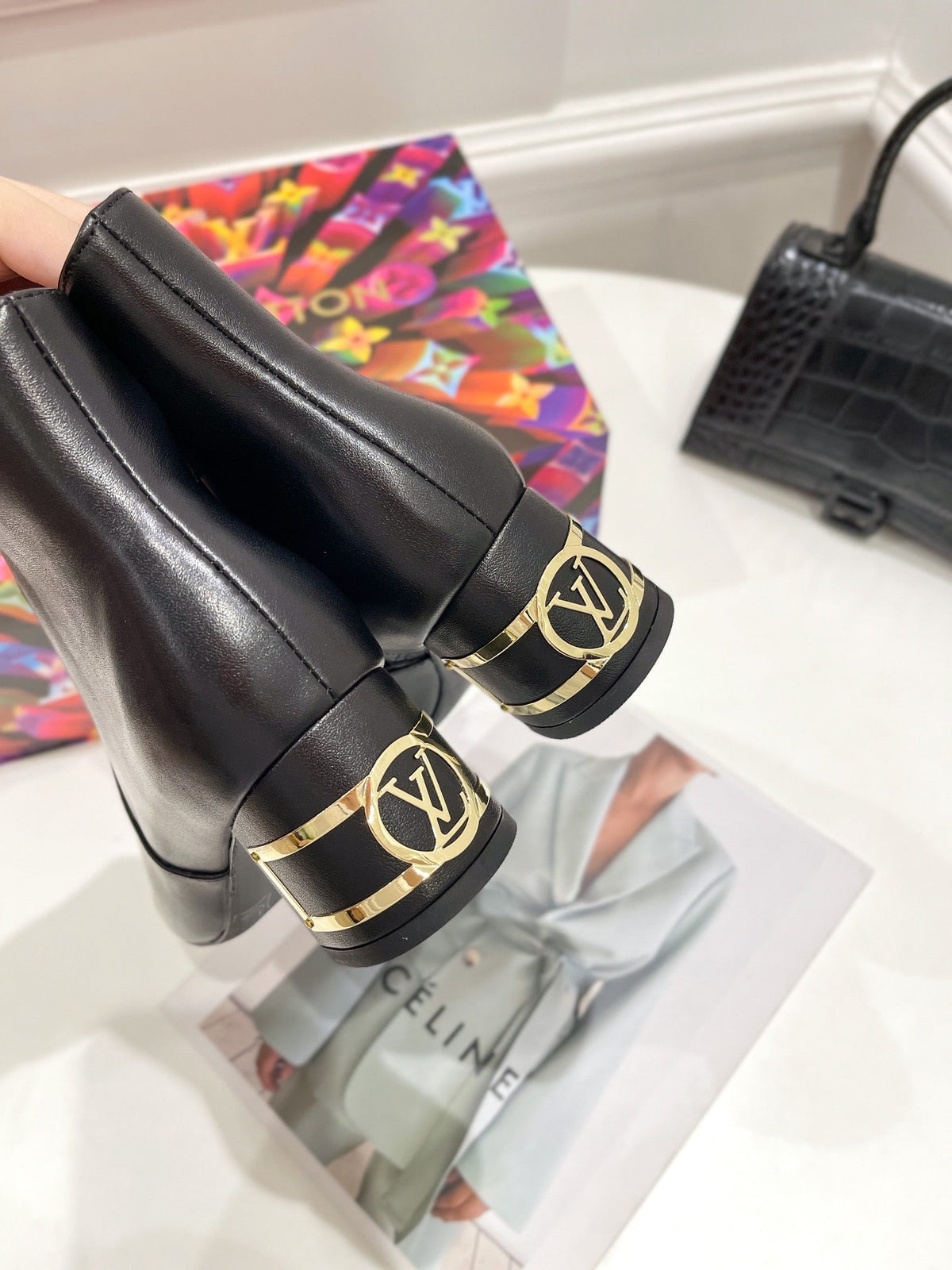 SE669  Size 4-9   Heels:5cm Material: Cowhide  Lining: Sheep skin Sole: Italian leather