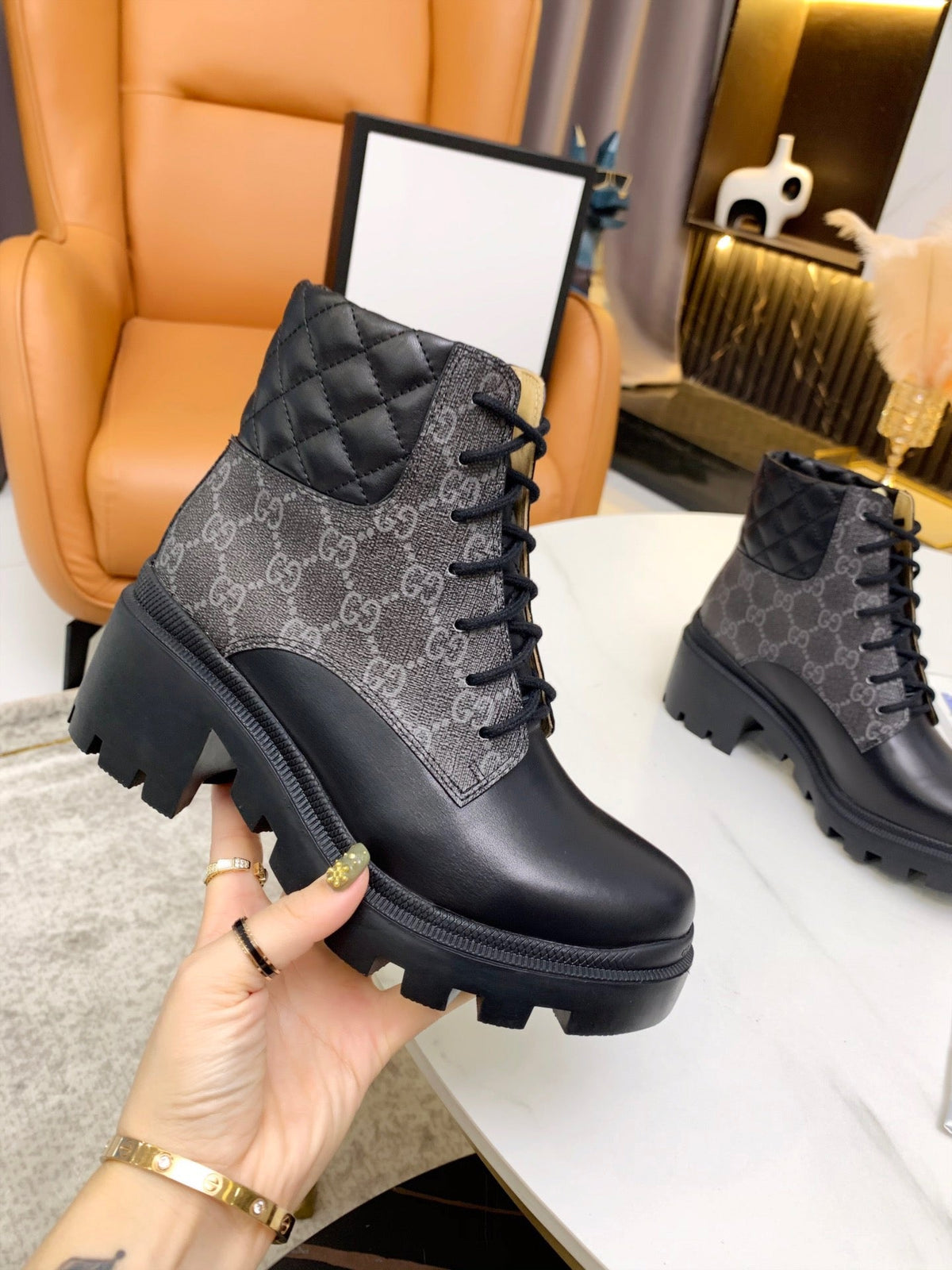 SE675  Size 4-11   Heels:6cm Material: Cowhide  Lining: Cowhide Sole: Rubber