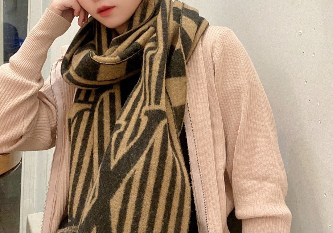 CLTH204   100%Cashmere	30x192cm