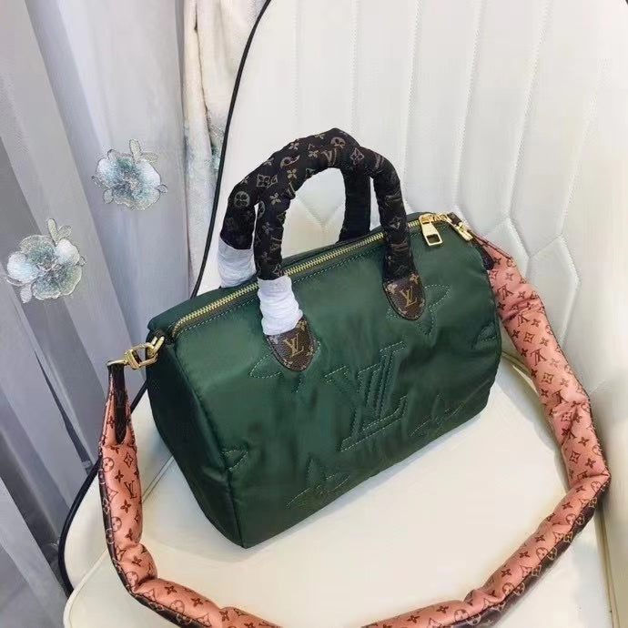 LB585  9.8x7.5x5.9inch
