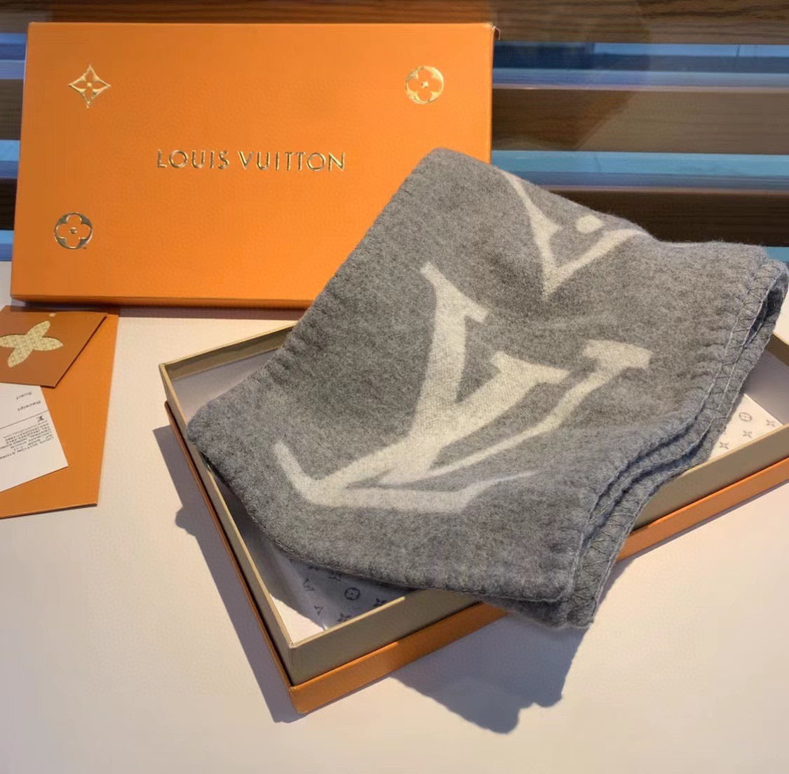 CLTH215  Cashmere  200x24cm
