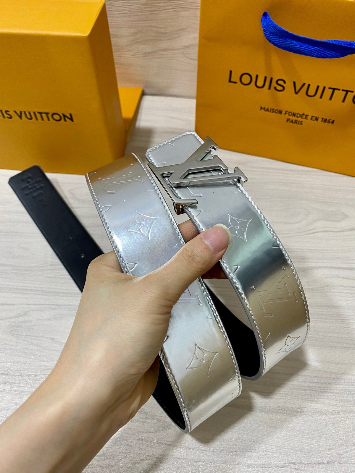 BL151  9 Wide:4cm