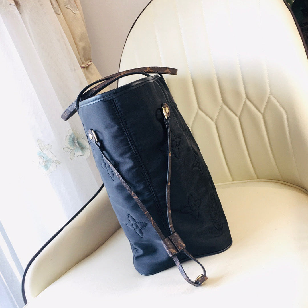 LB609  12.6x11.4x6.7inch