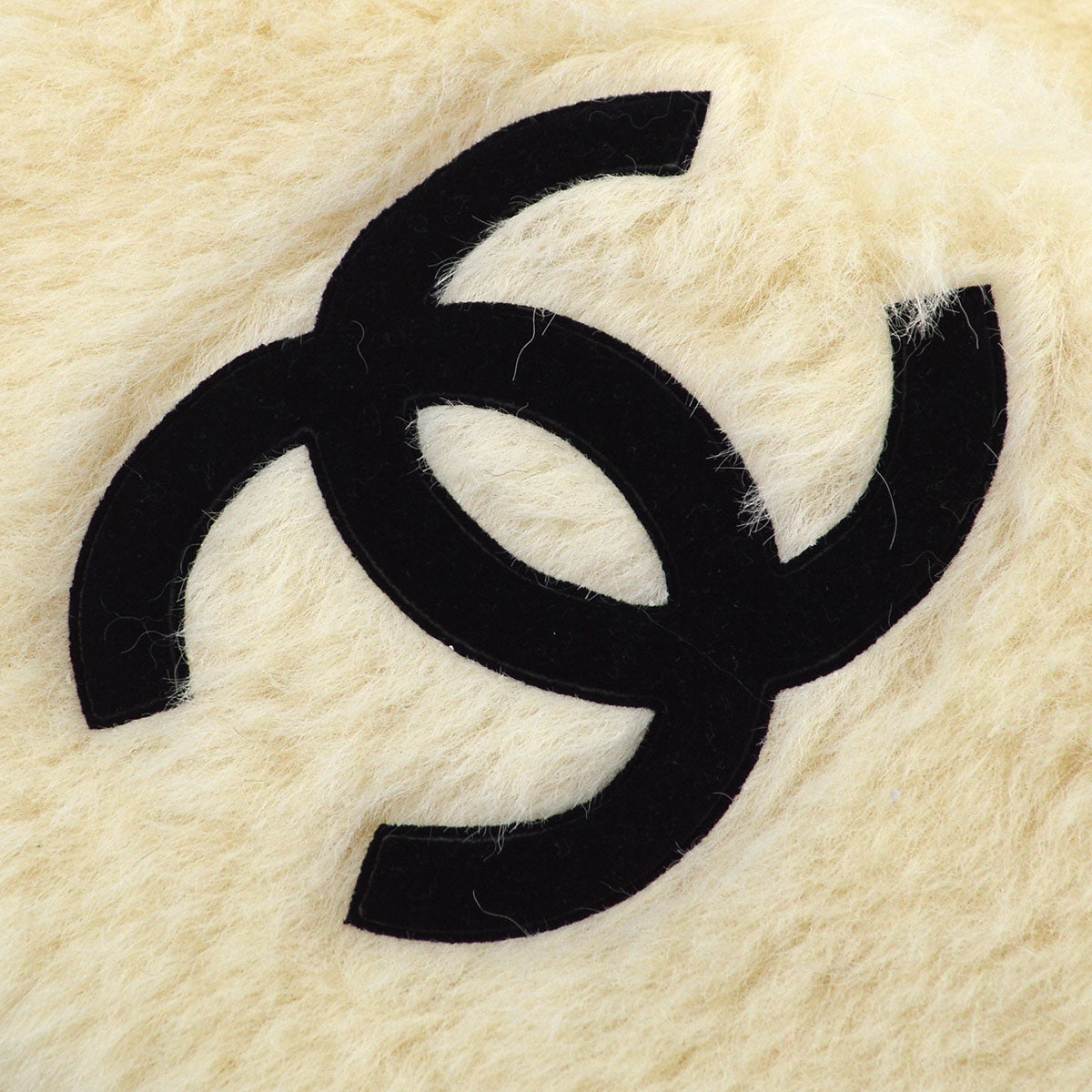 CHANEL Fur Shawl Muffler Stole White SMALL GOOD 43276