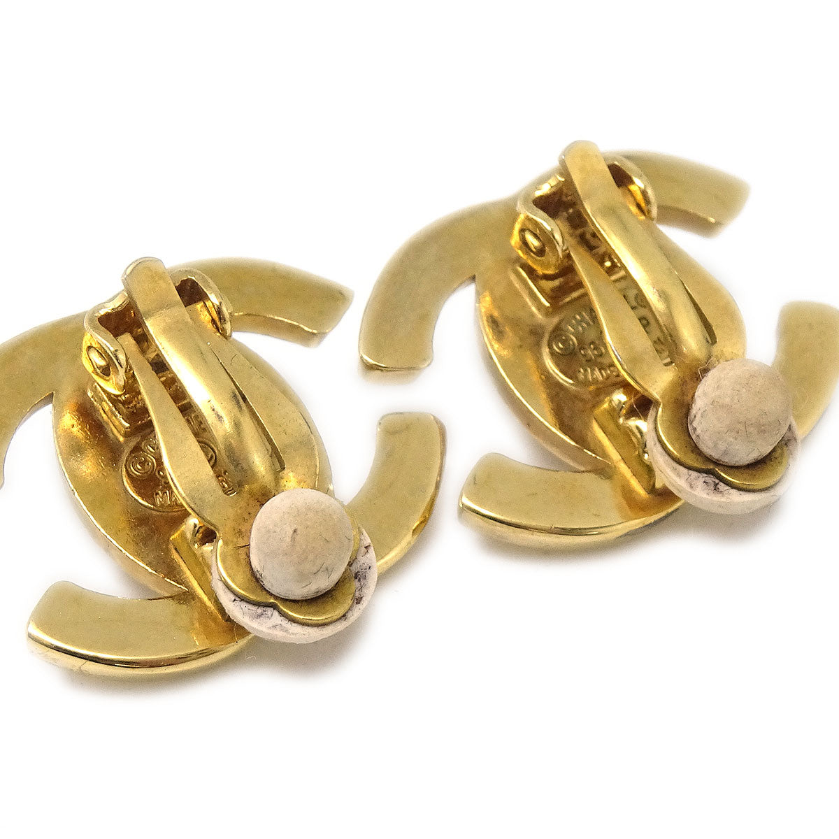 CHANEL 1996 Turnlock Earrings Clip-On Gold Small 96P 58284