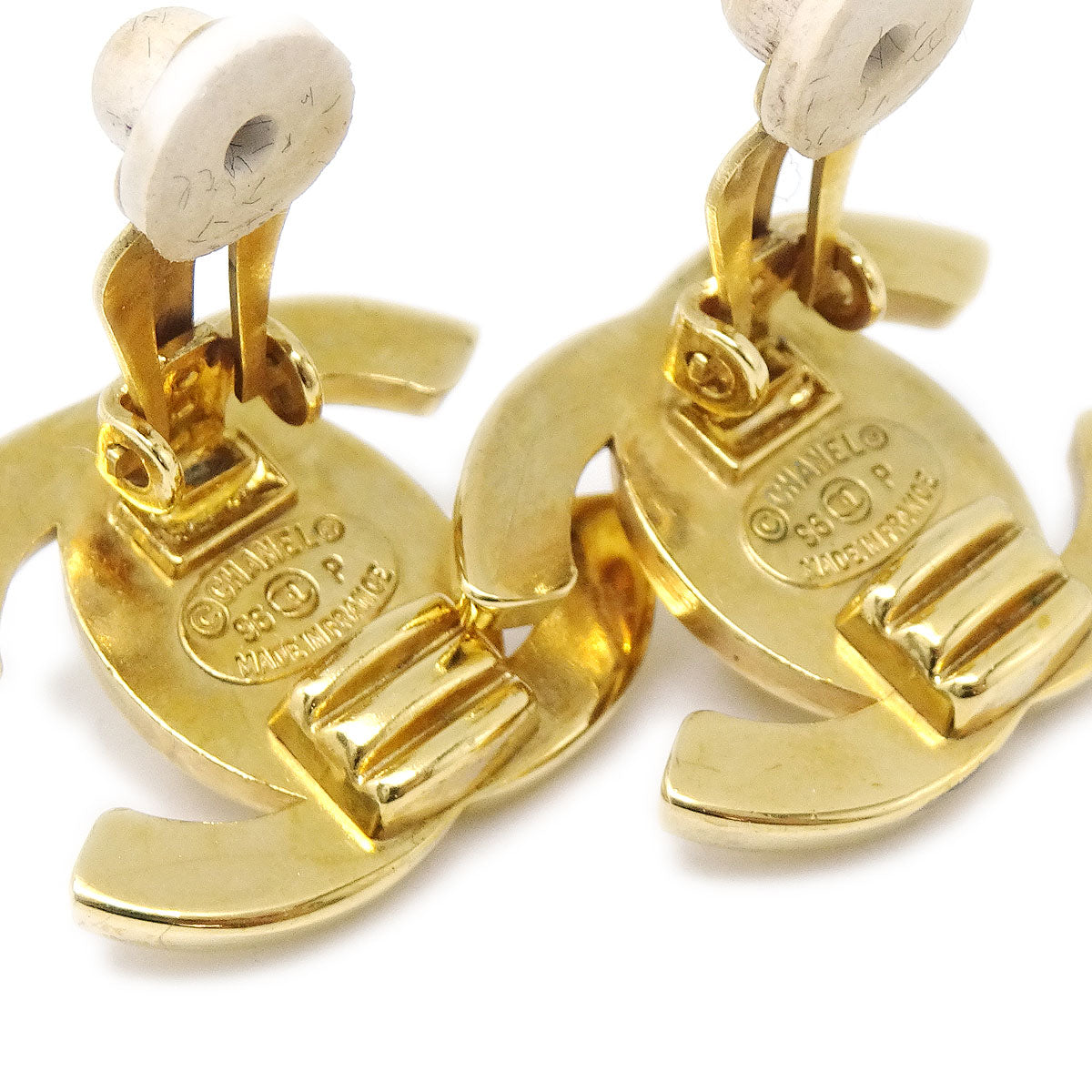 CHANEL 1996 Turnlock Earrings Clip-On Gold Small 96P 58284