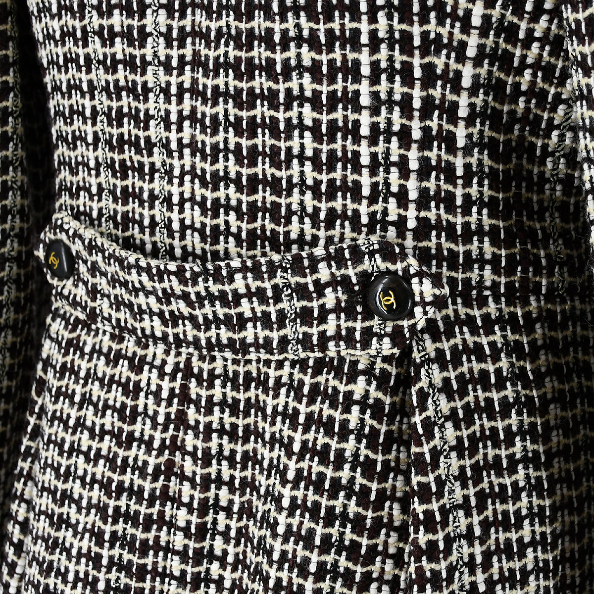 Chanel 2001 fall bouclé double-breasted jacket #40