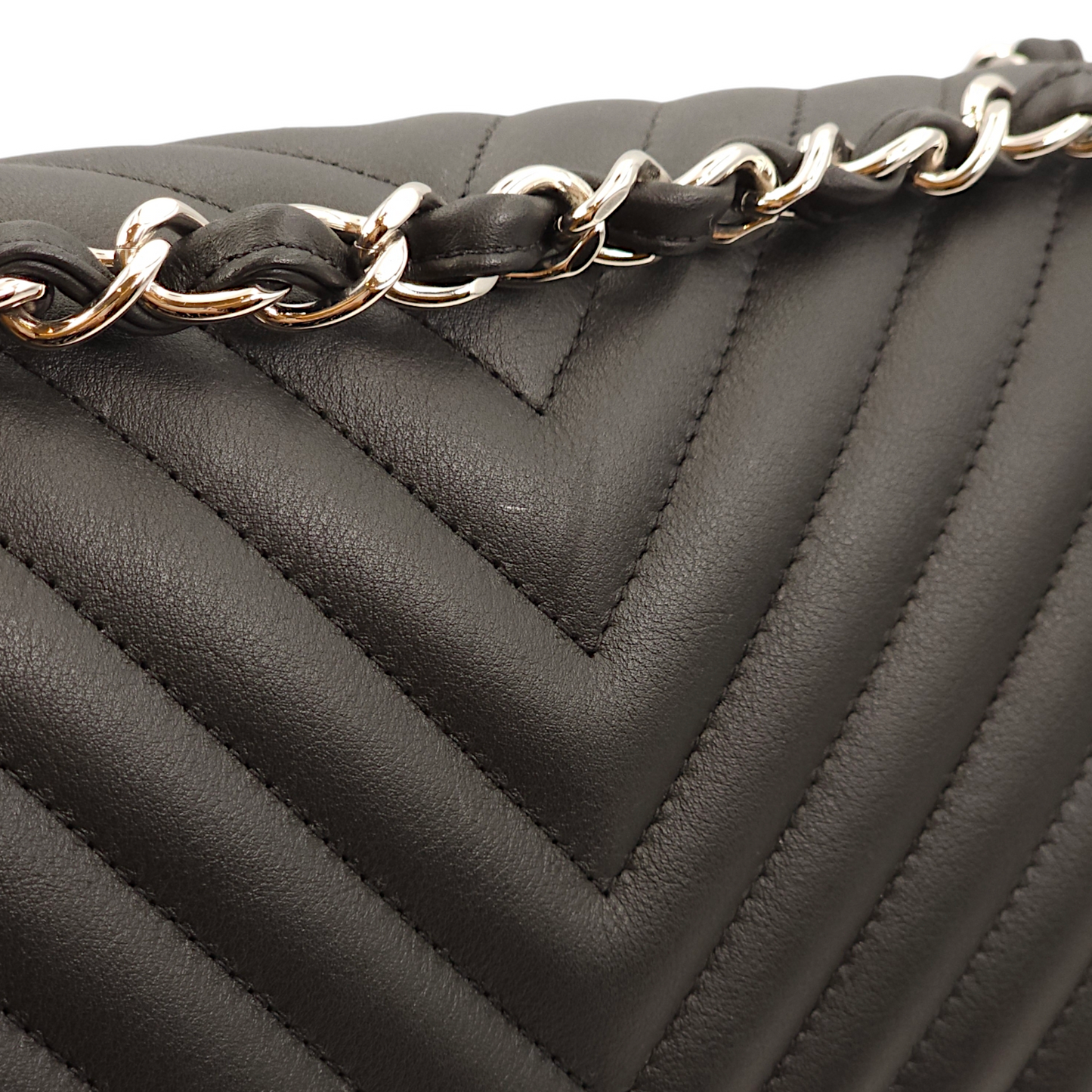 Chevron Double Flap Jumbo Black Shoulder Bag in Lambskin, Palladium hardware