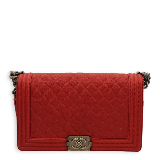 Quiled Le Boy Medium Red Shoulder Bag in Caviar, Ruthenium hardware