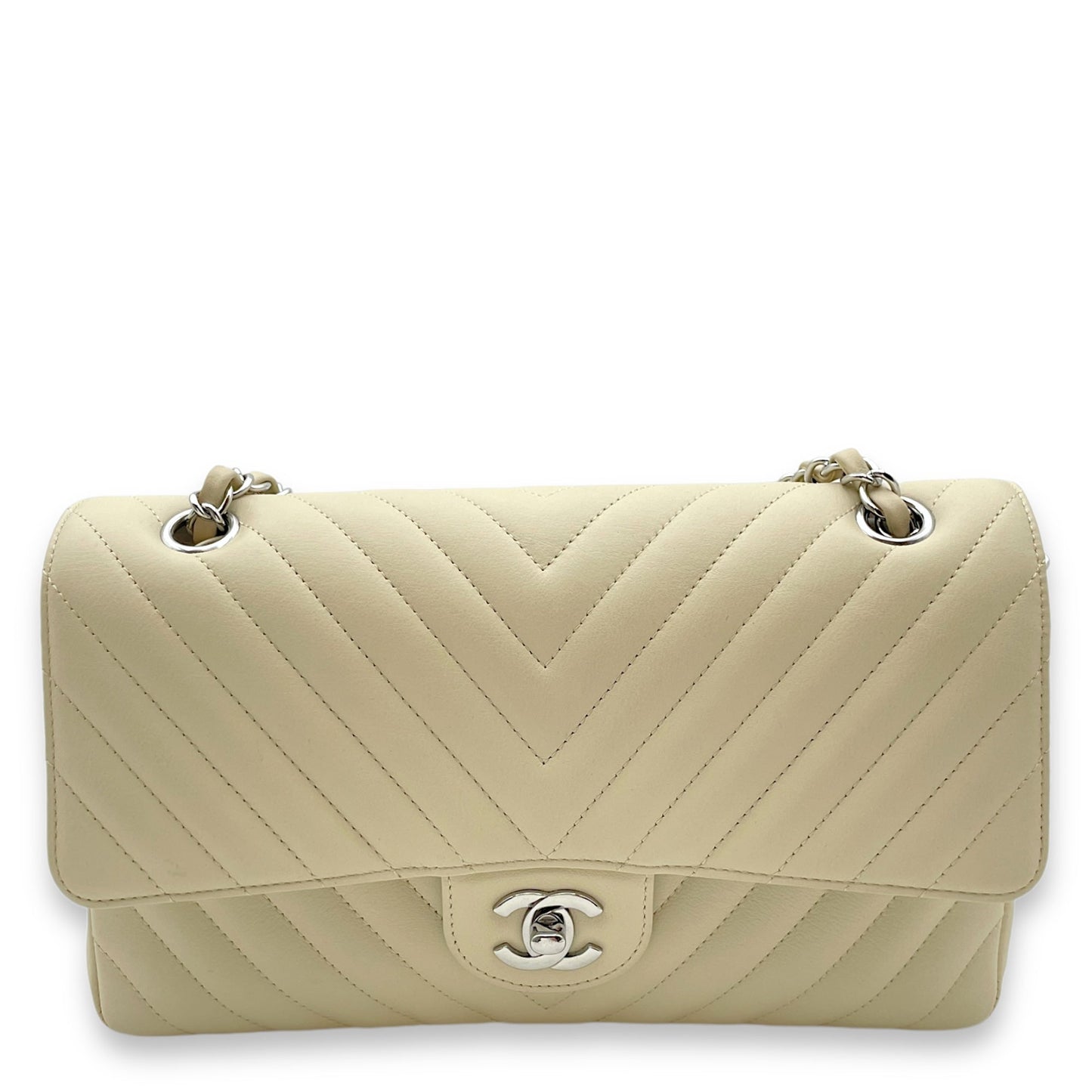 Chevron Classic Double Flap Medium Cream Shoulder Bag in Lambskin, Palladium hardware