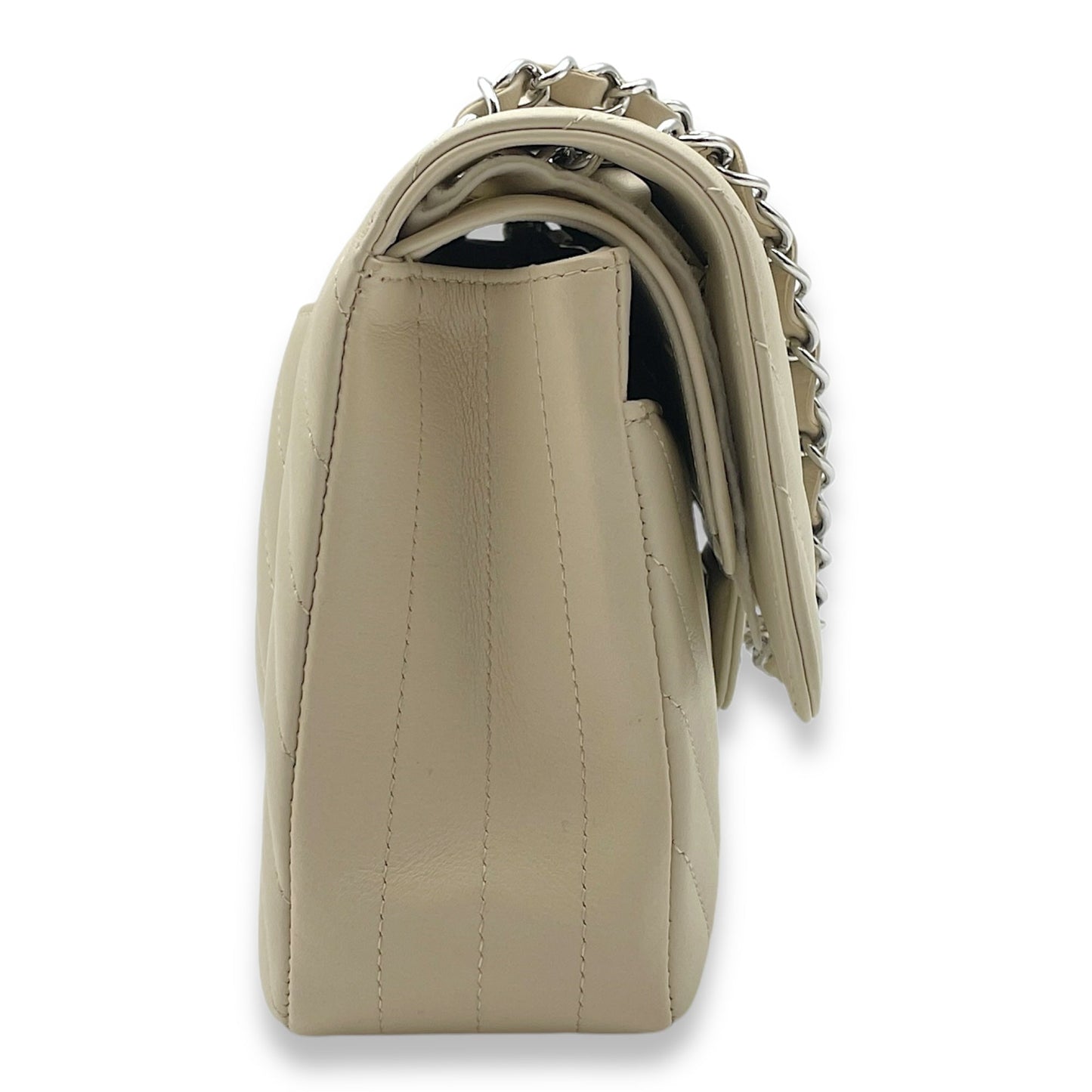 Chevron Classic Double Flap Medium Cream Shoulder Bag in Lambskin, Palladium hardware