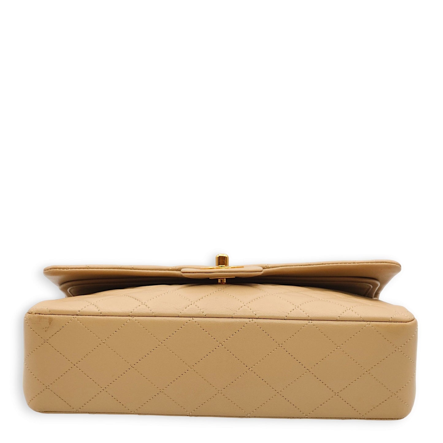 Vintage Classic Double Flap Medium Beige Shoulder Bag in Lambskin, Gold hardware