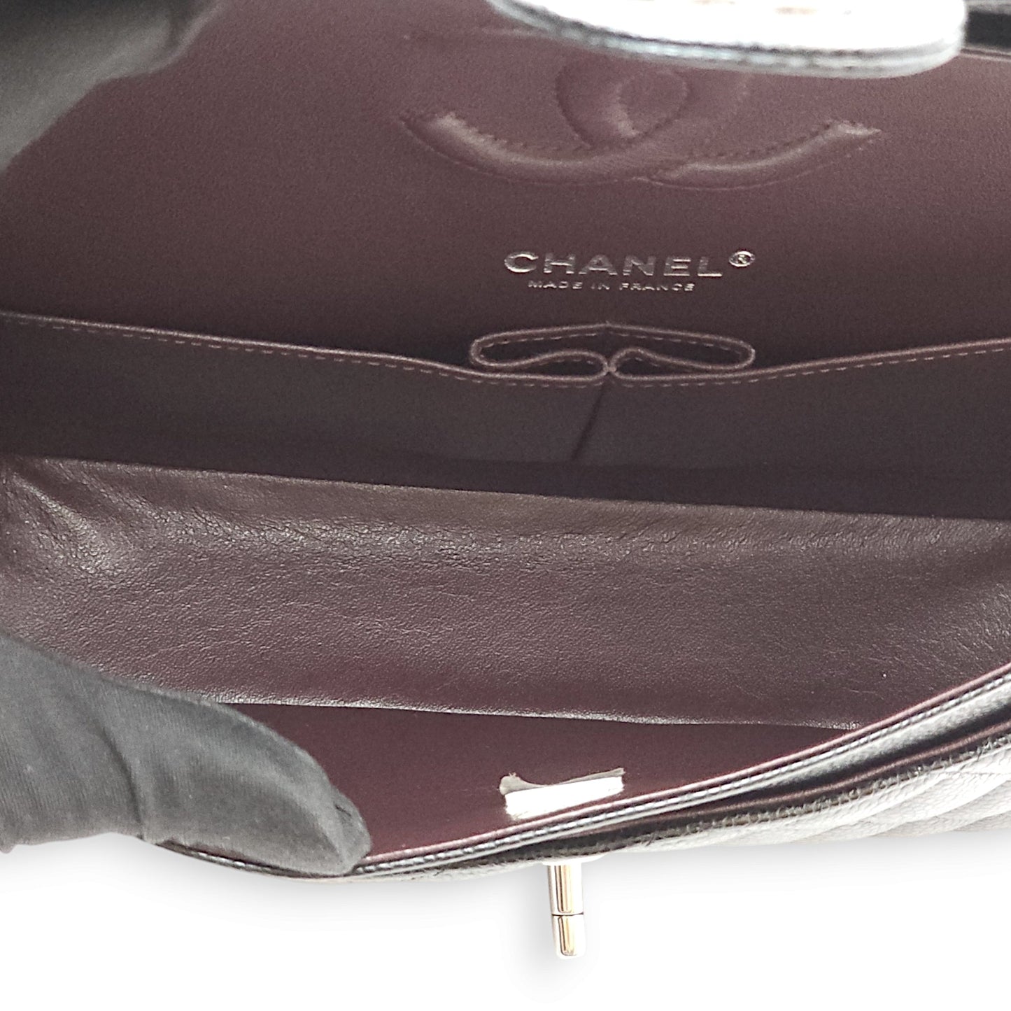 Classic Double Flap Medium Black Shoulder Bag in Caviar Leather, Silver hardware