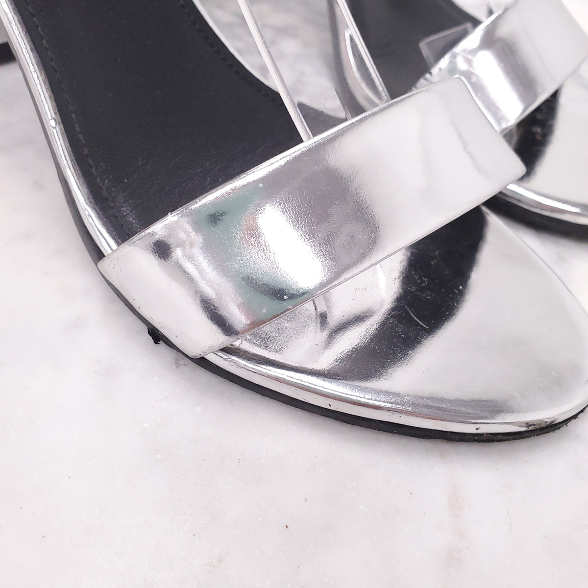 BALENCIAGA SILVER METALLIC SANDALS - SIZE 38.5