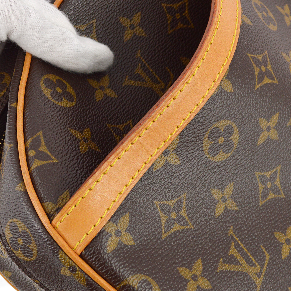 Louis Vuitton 2004 Monogram Blois Crossbody Bag M51221