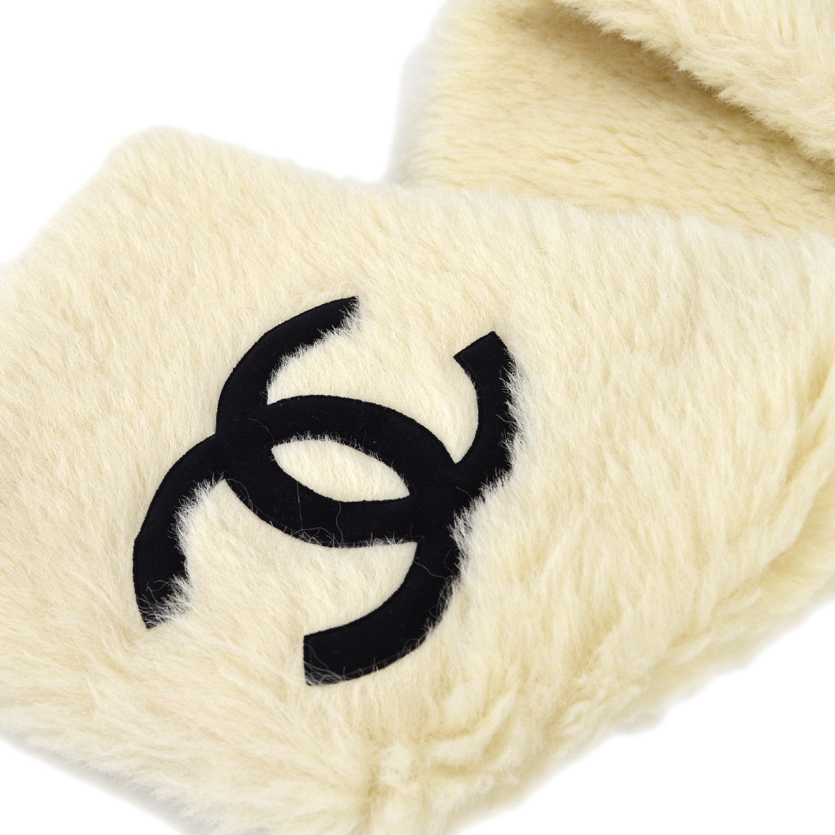 Chanel Fur Shawl White Small Good