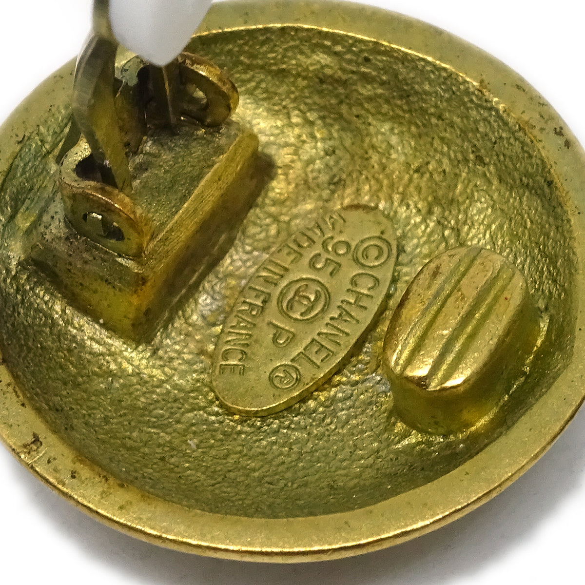 Chanel Gold Button Earrings Clip-On 95P