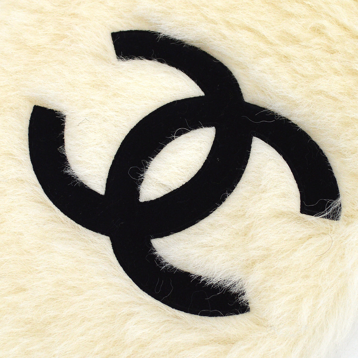 Chanel Fur Scarf White Small Good