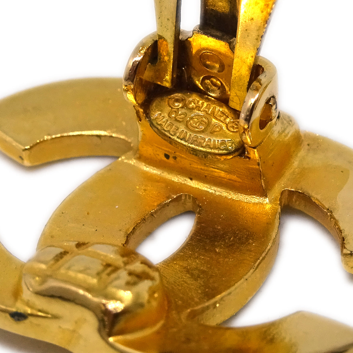 Chanel Gold CC Earrings Clip-On 02P