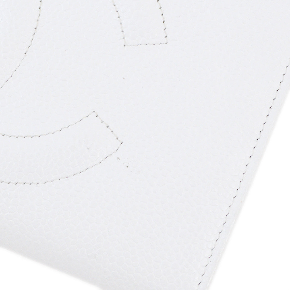 Chanel 1997-1999 White Caviar Bifold Wallet