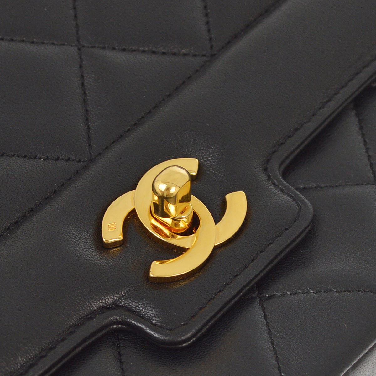 Chanel 1989-1991 Black Lambskin Classic Single Flap Shoulder Bag