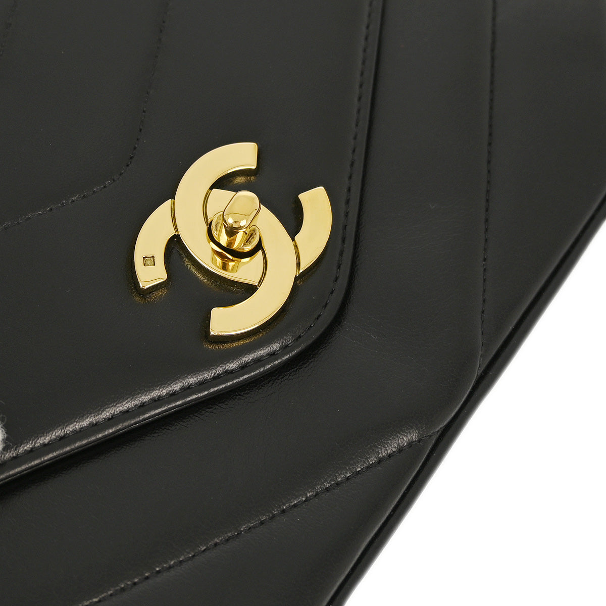 Chanel 1994-1996 Black Lambskin Chevron Single Flap Shoulder Bag