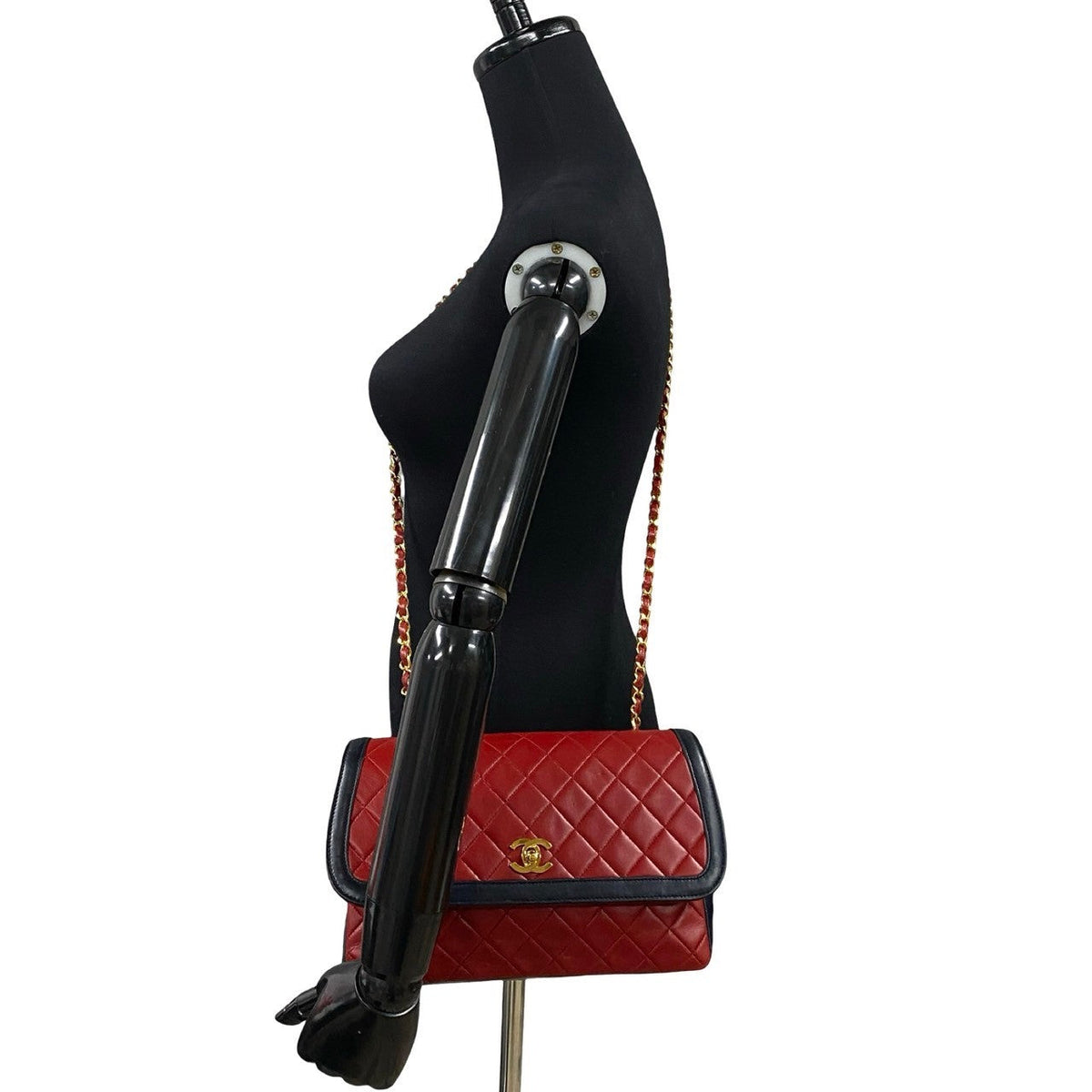 CHANEL Shoulder Bag lambskin Red Matrasse