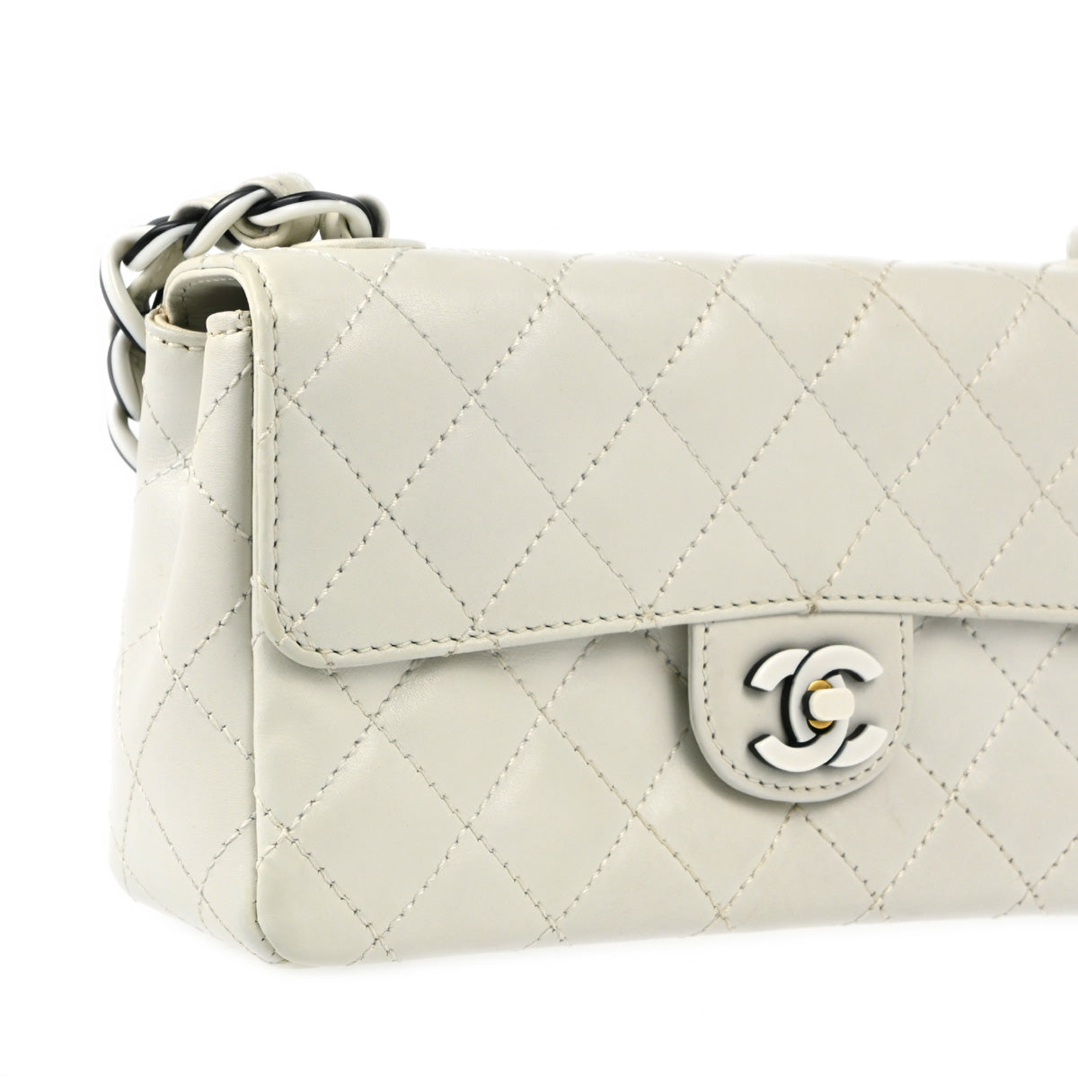 Chanel 2000-2001 White Lambskin Single Flap Shoulder Bag